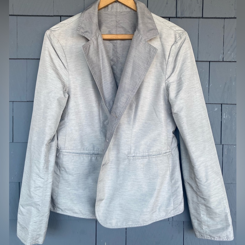 Womens Armani Collezioni Italy Reversible Water Repellant Blazer Size 8